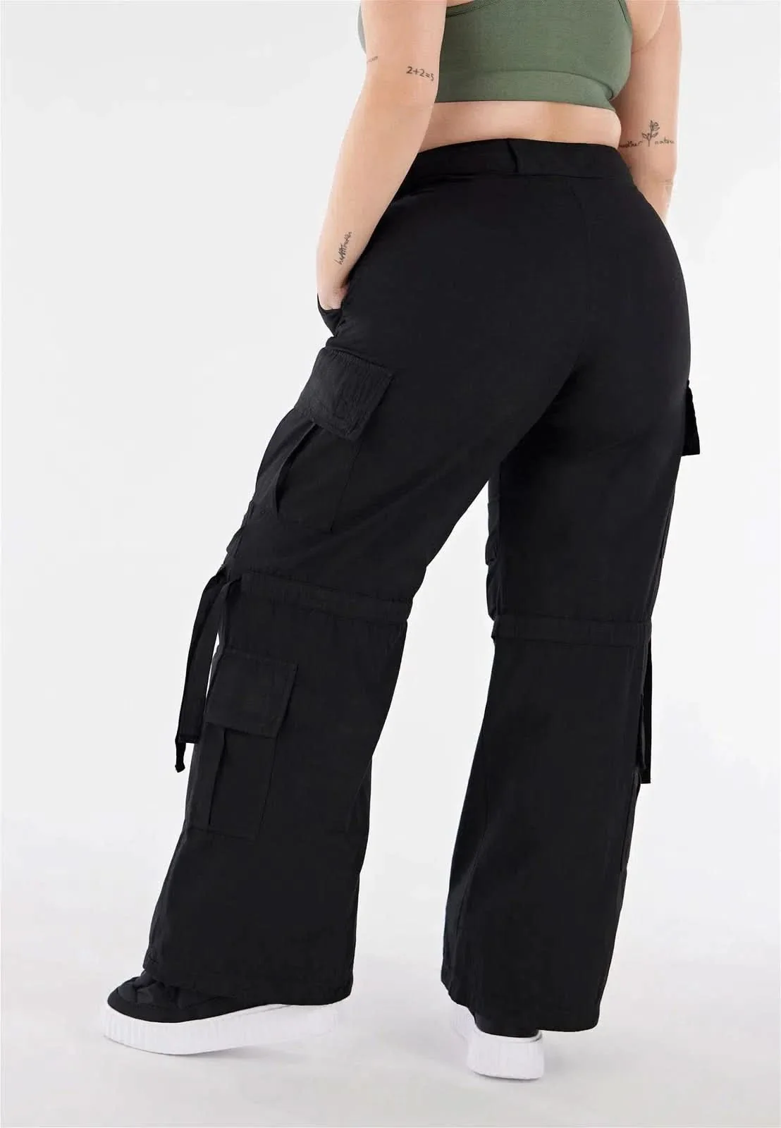 Cargo Trousers - High Waisted - Full Length - Black - Image 5