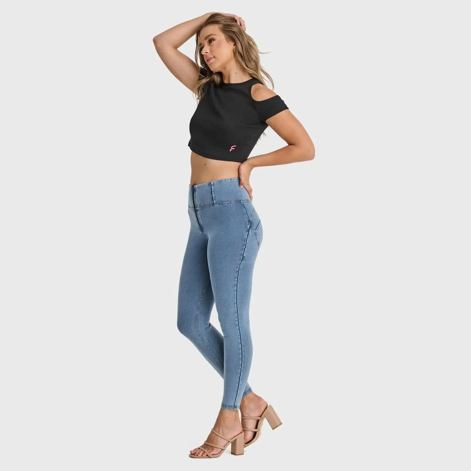 Cropped Cut Out T Shirt - Black - Image 5