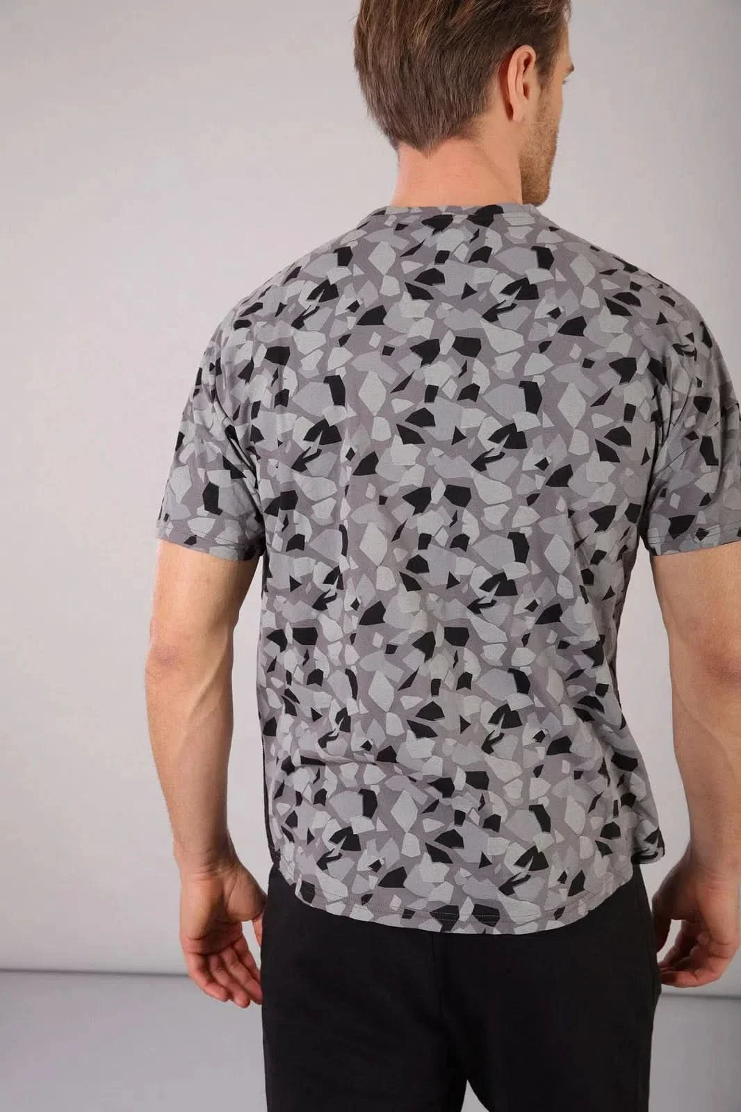 Men's T shirt - Geometric - Image 3