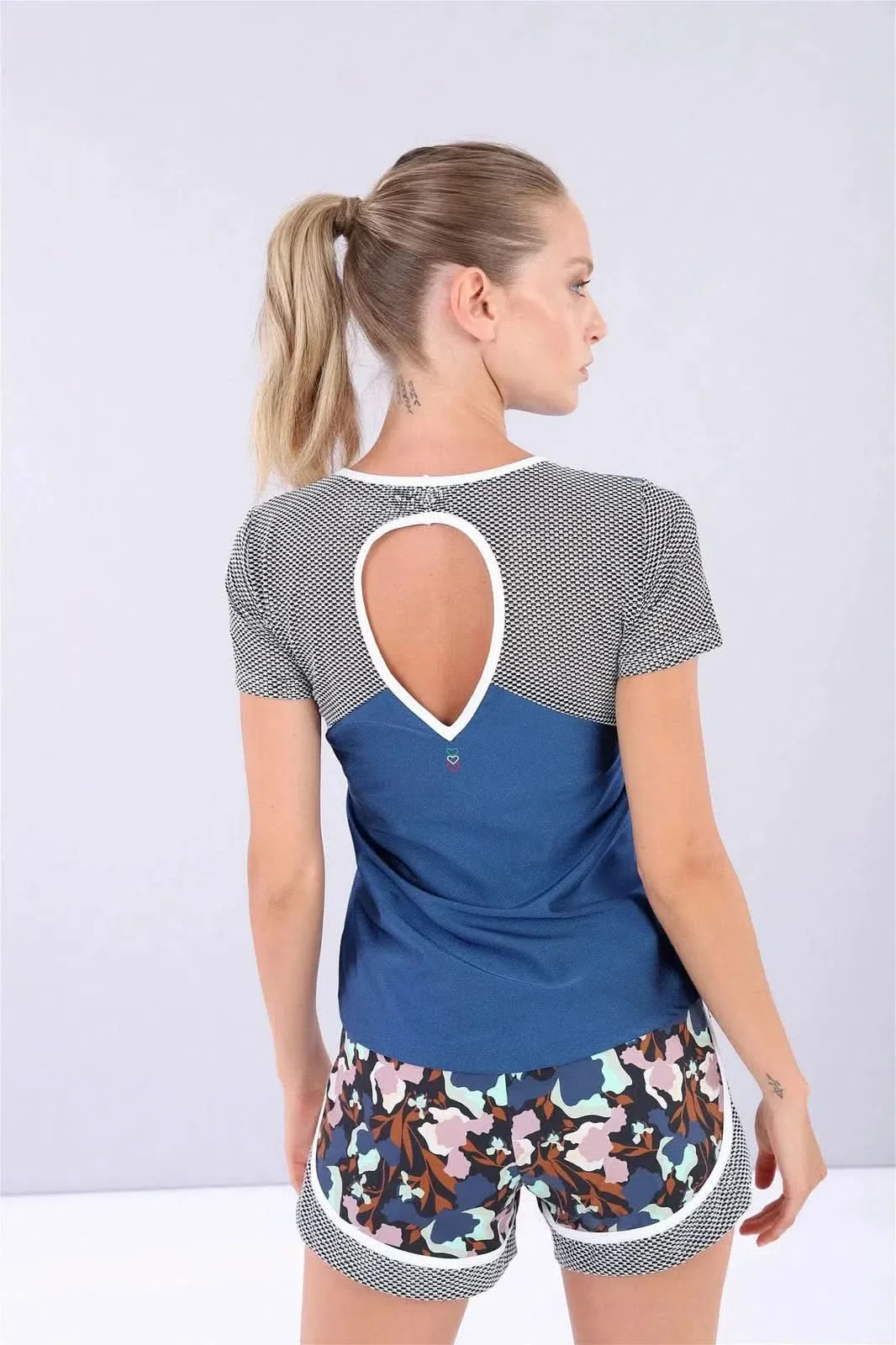 Women’s short sleeve yoga t-shirt - 100% Made in Italy - Image 2
