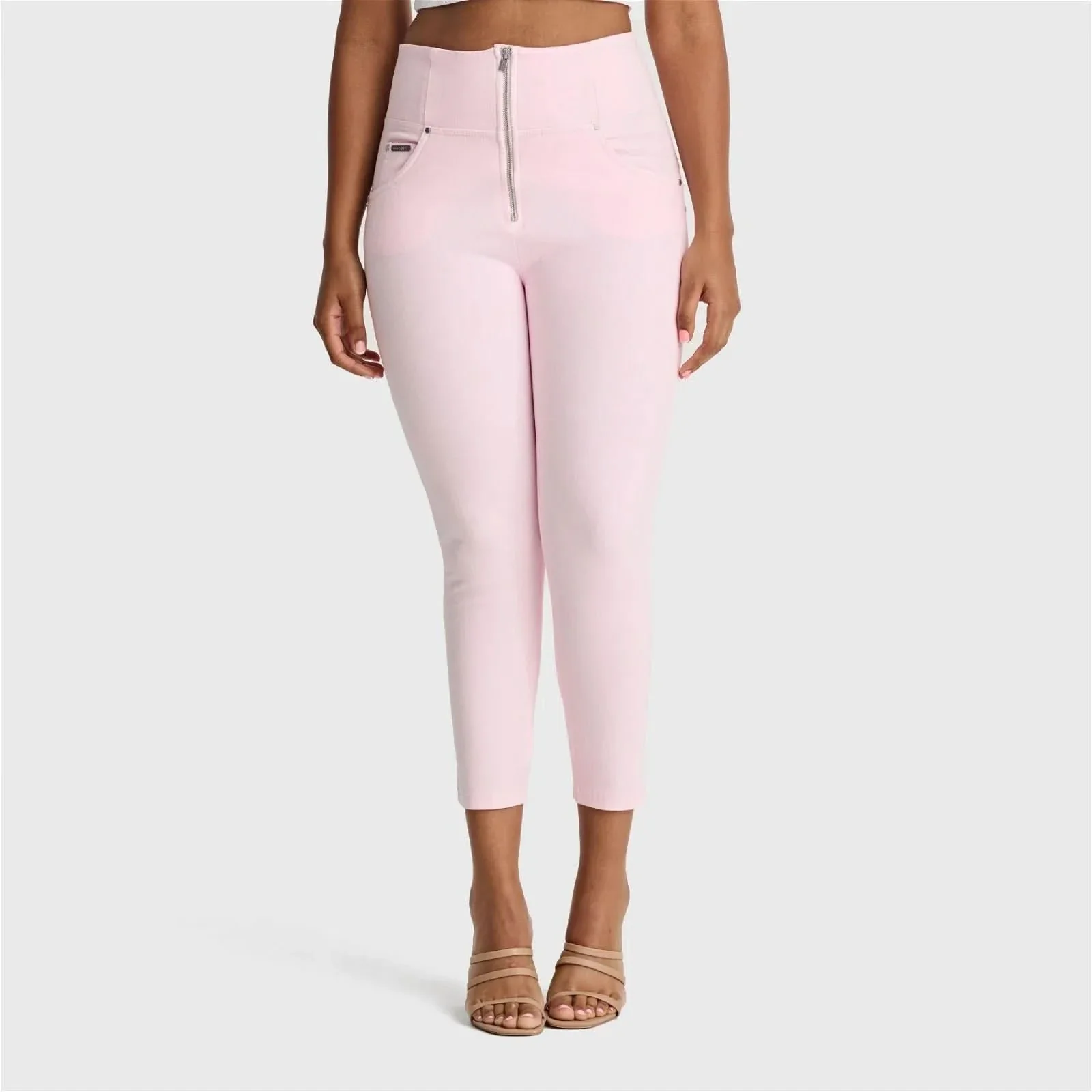 WRUP SNUG Curvy Jeans - High Waisted - 7/8 Length - Baby Pink - Image 5
