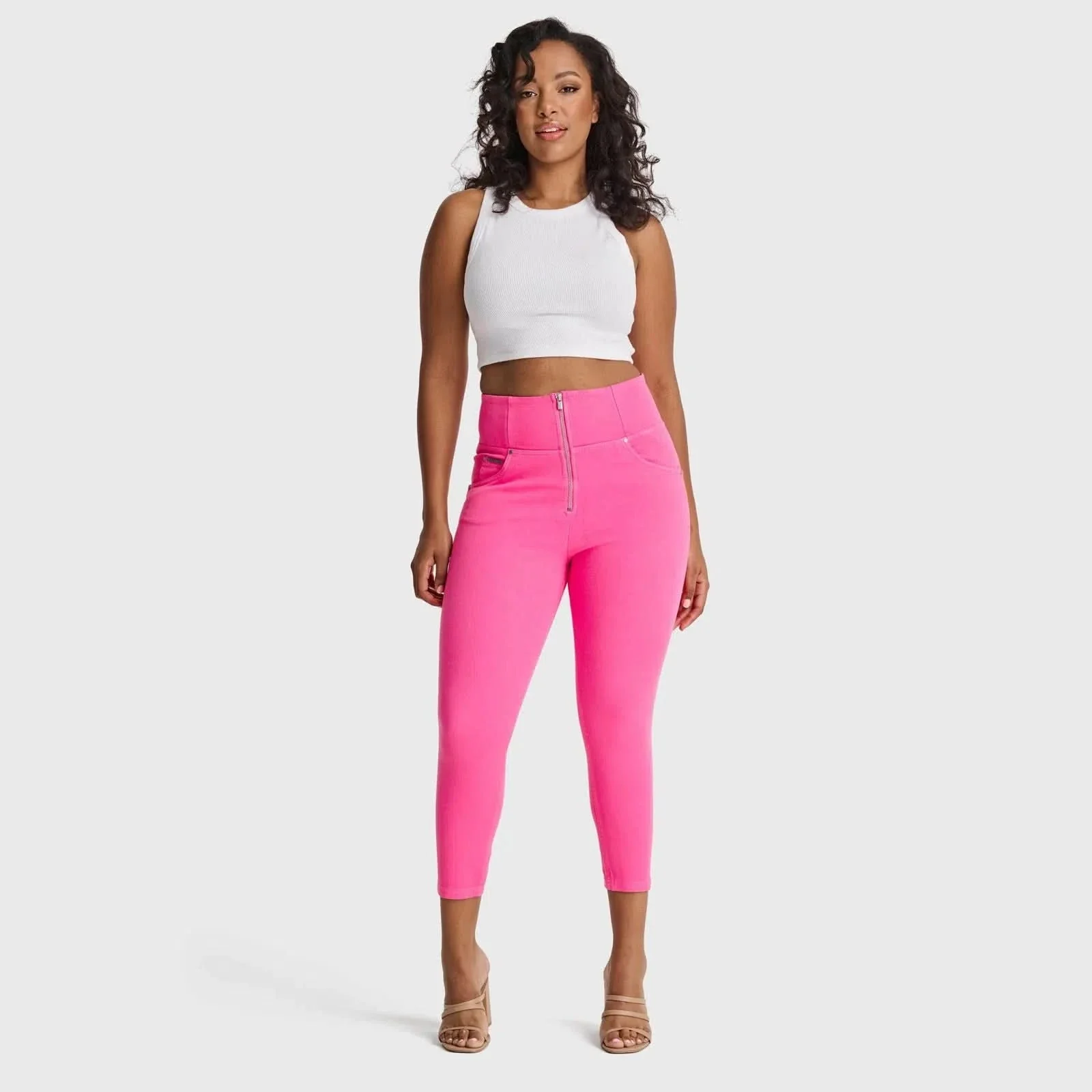 WRUP SNUG Curvy Jeans - High Waisted - 7/8 Length - Candy Pink - Image 4