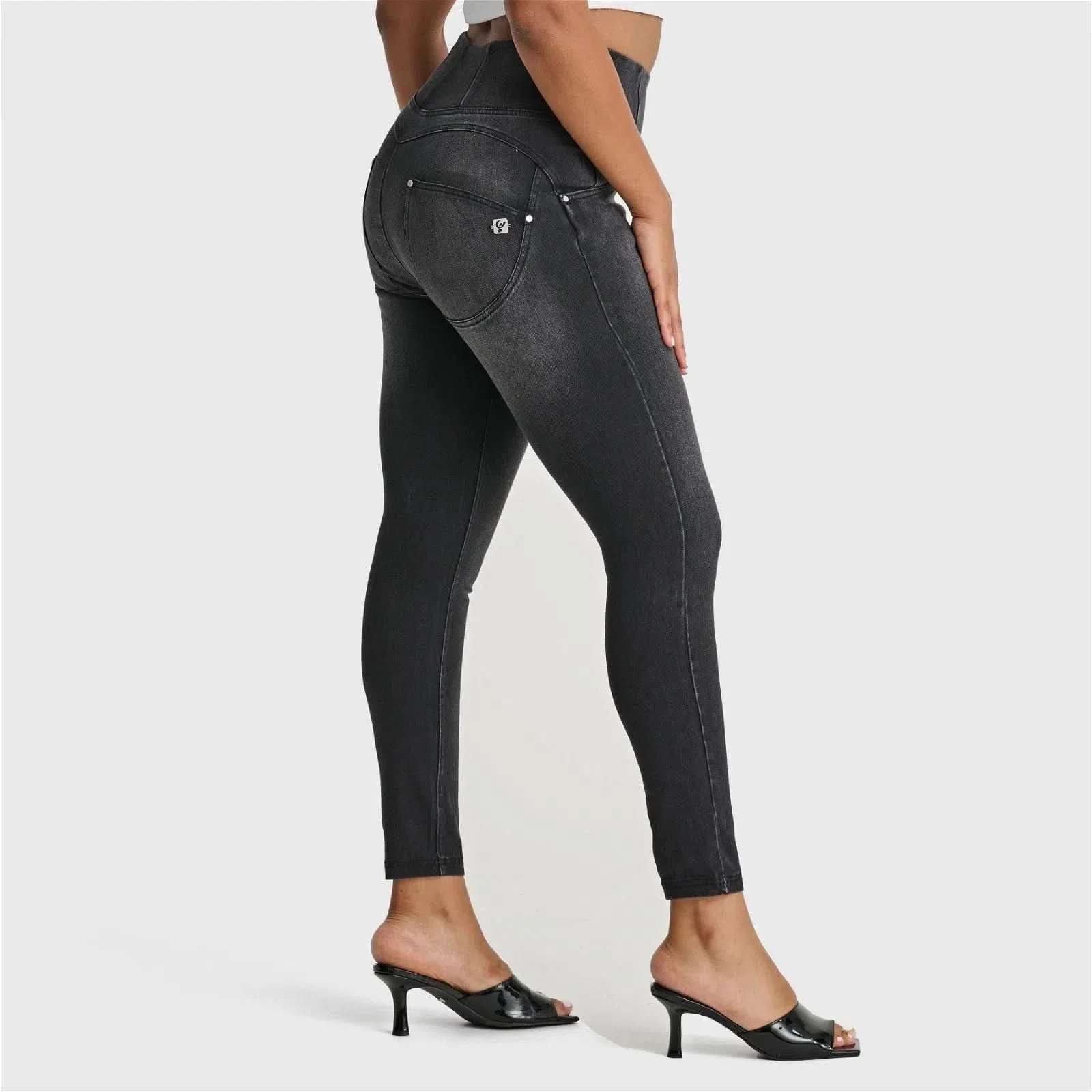 WRUP SNUG Curvy Jeans - High Waisted - Full Length - Black + Black Stitching - Image 5