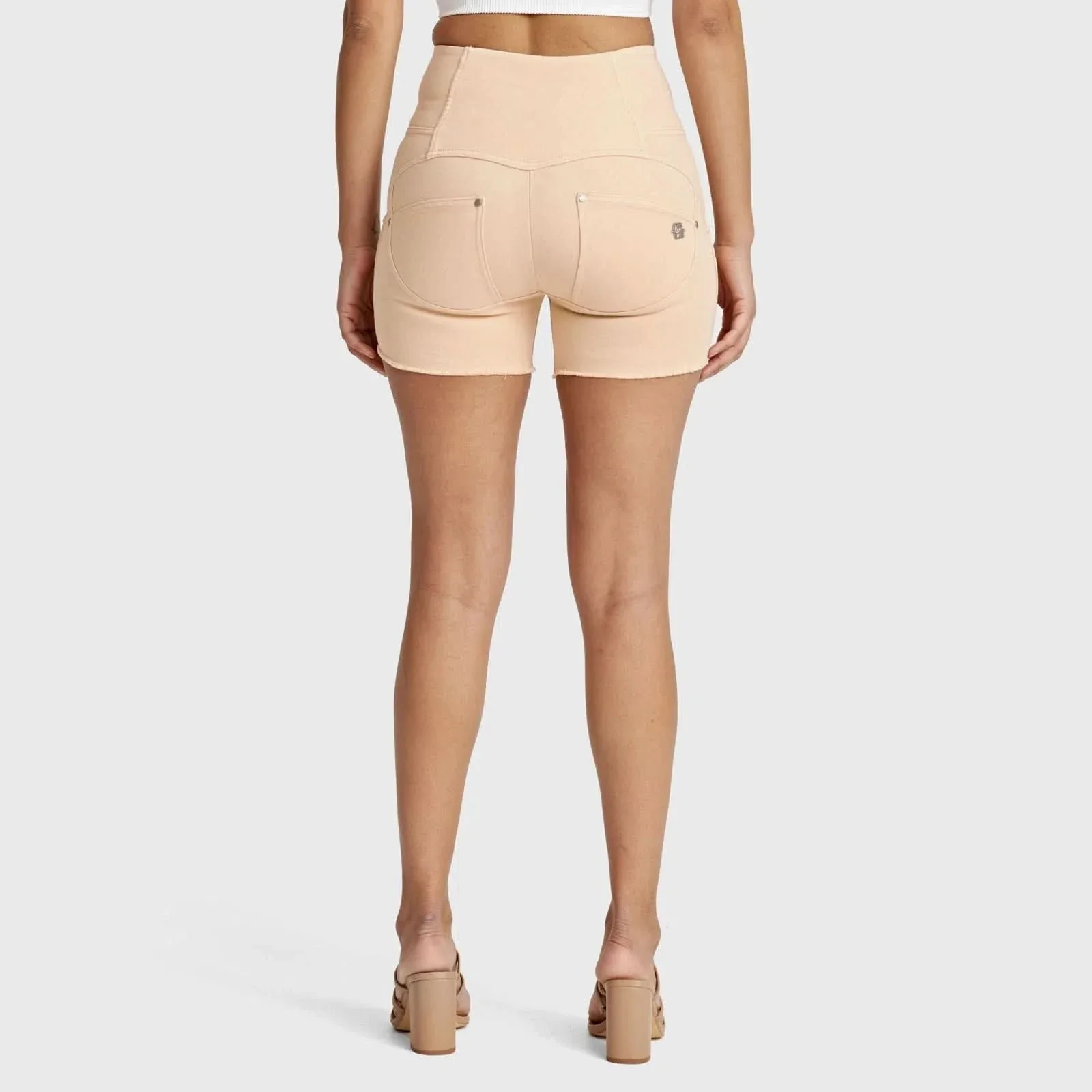 WRUP SNUG Jeans - 3 Button High Waisted - Shorts - Beige - Image 4