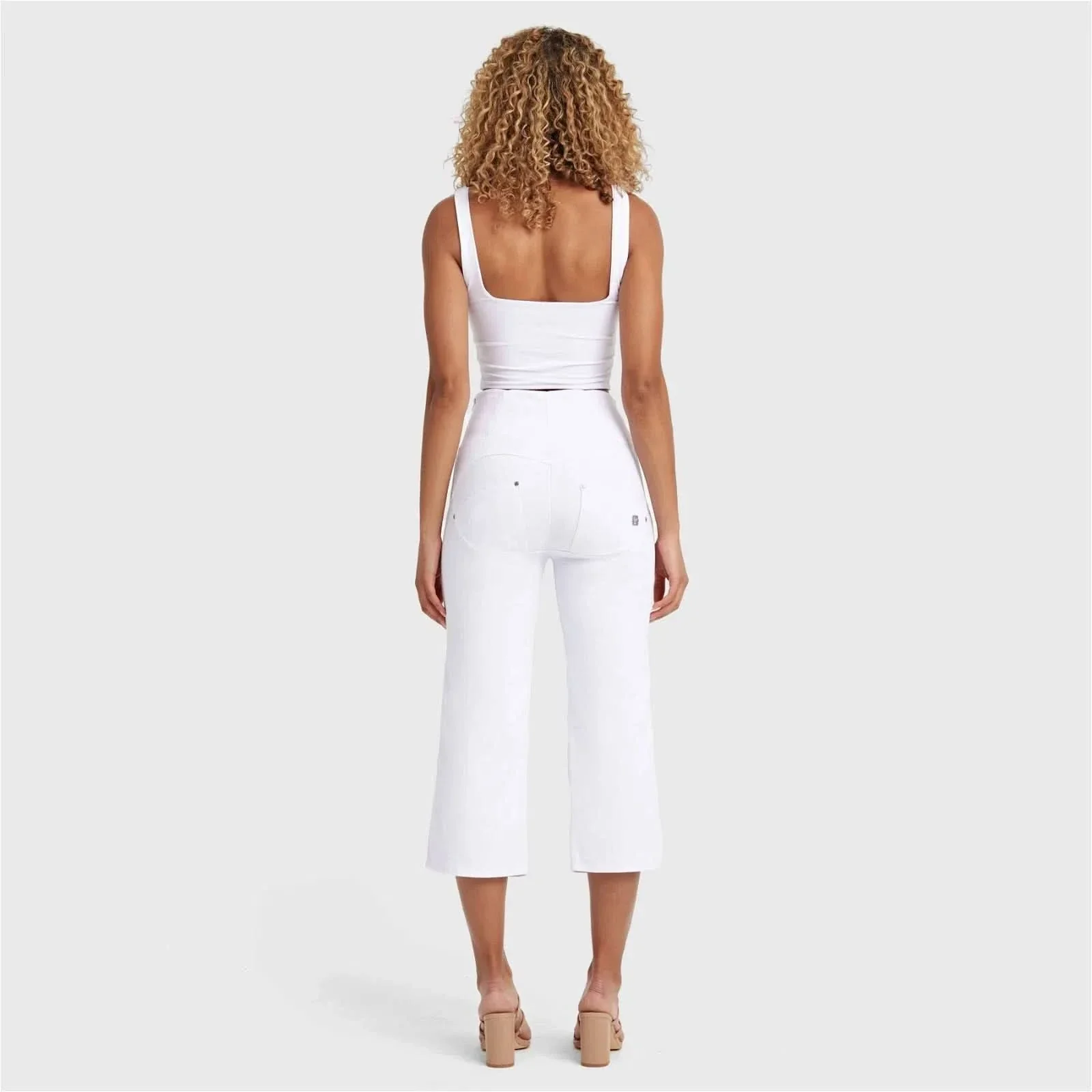 WRUP SNUG Jeans - High Waisted - Flare - White - Image 6