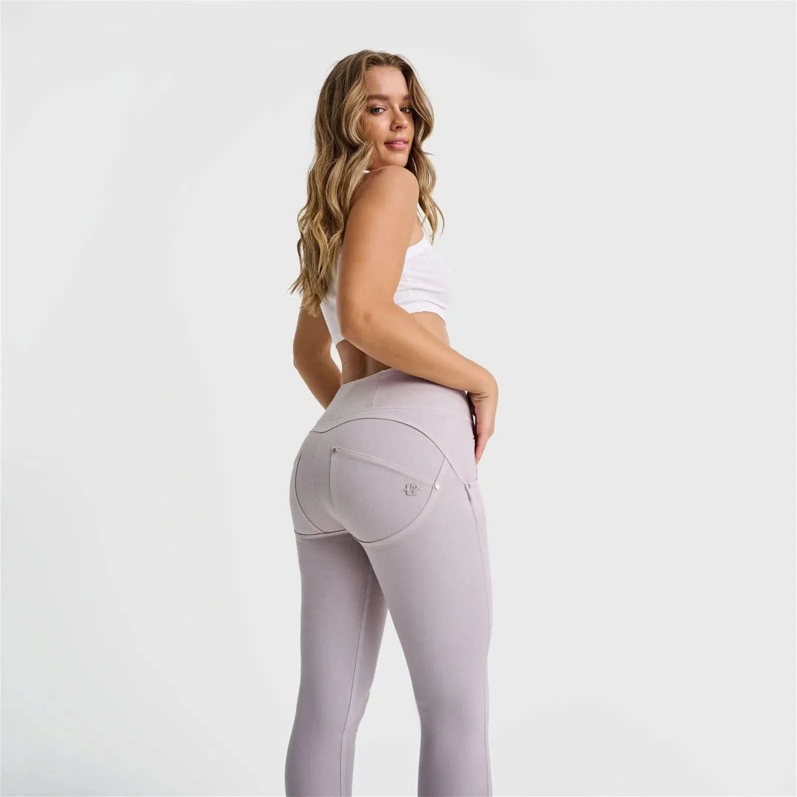 WRUP SNUG Jeans - High Waisted - Full Length - Light Grey - Image 4