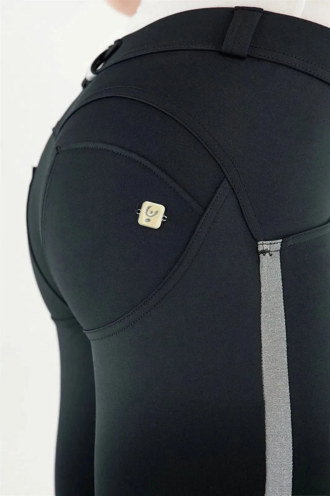 WRUP Tracksuit with Lurex Sweatshirt - Mid waist - Ankle Length - Gold + Black - Image 17