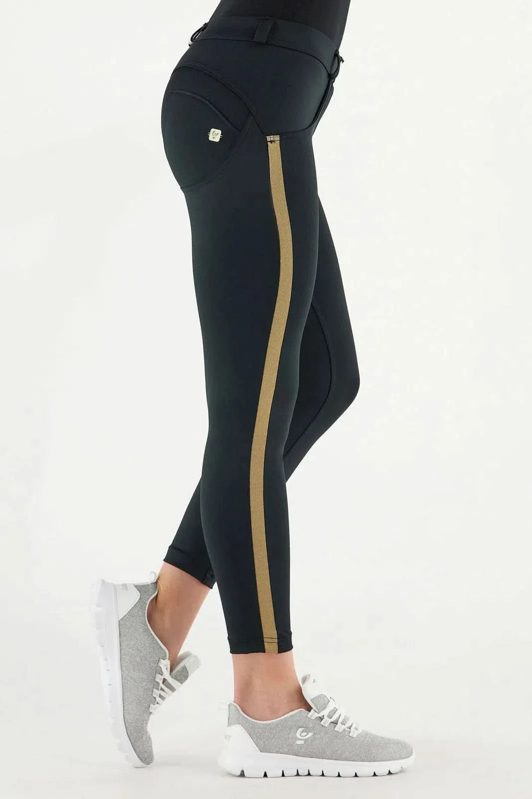 WRUP Tracksuit with Lurex Sweatshirt - Mid waist - Ankle Length - Gold + Black - Image 7