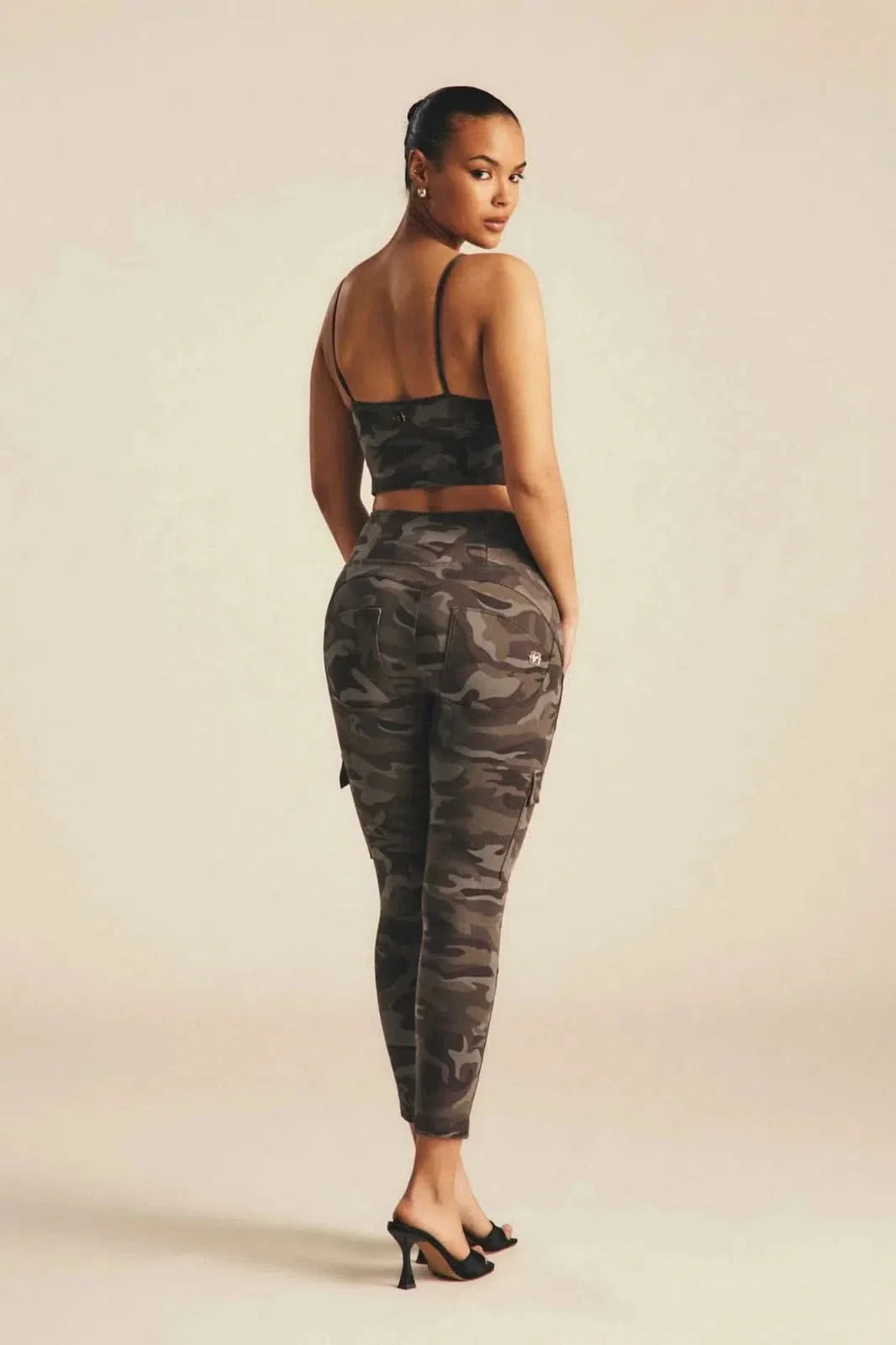 WRUP Cargo Fashion - High Waisted - 7/8 Length - Grey Camo - Image 3