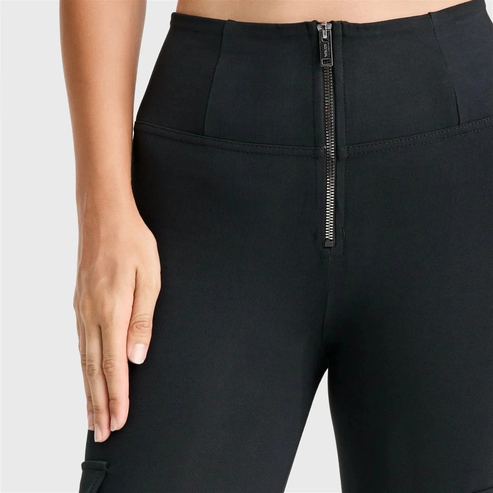WRUP Cargo Fashion - High Waisted - 7/8 Length - Black - Image 6